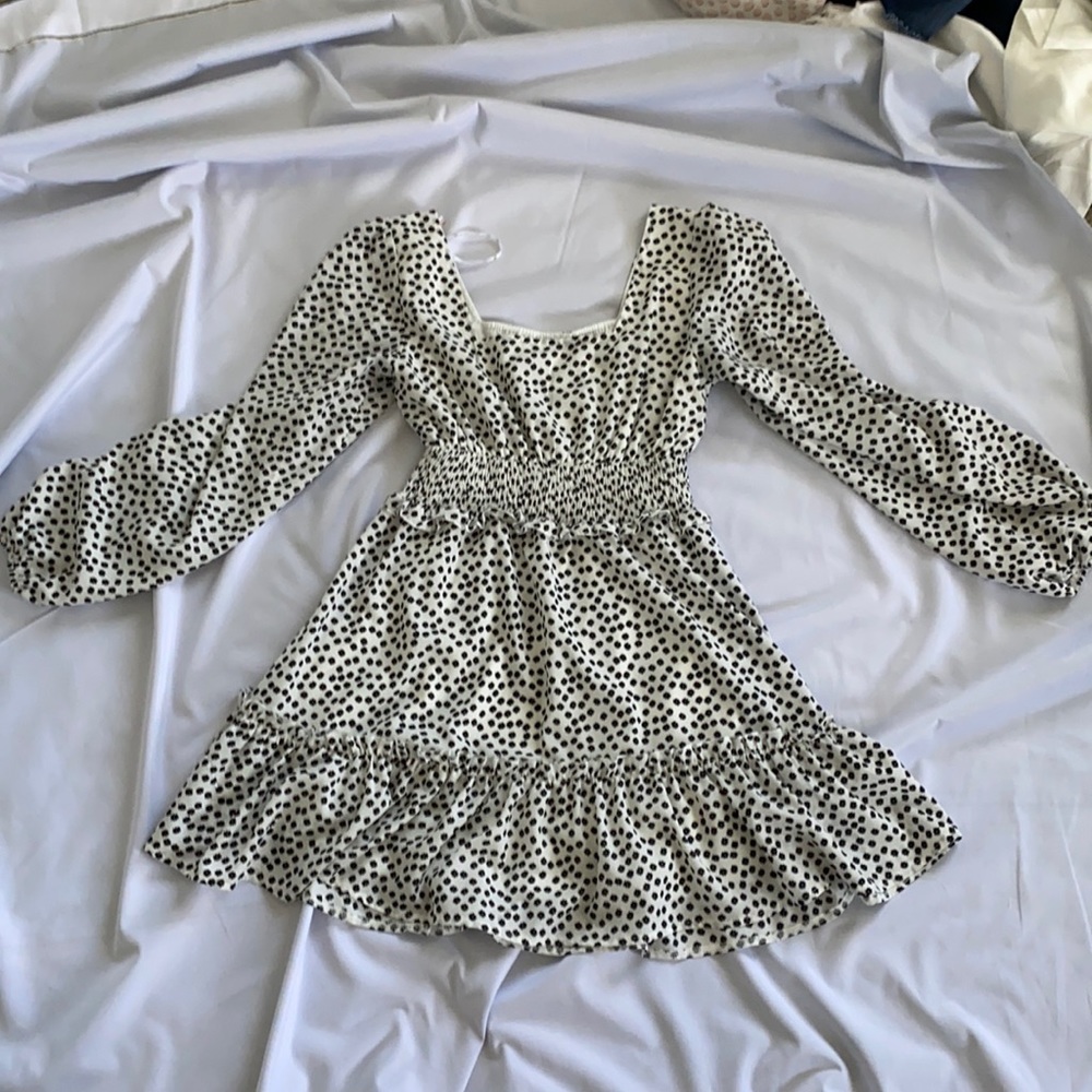 Missguided black/ white floral print size 6